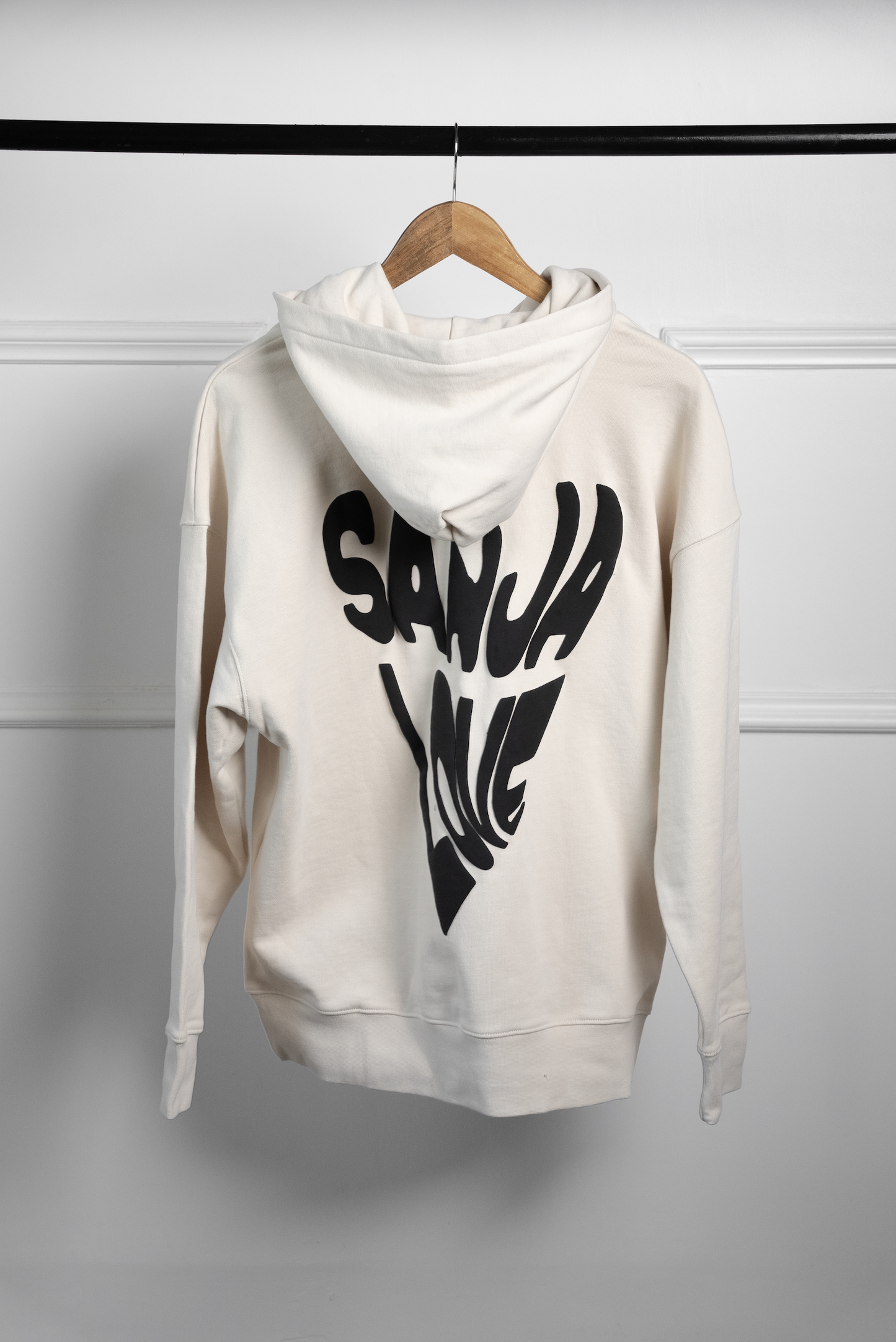 Pull Sanja "Love" cream