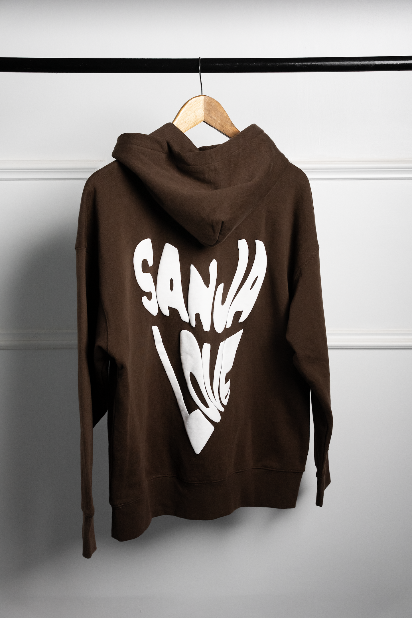 Pull Sanja "Love" Brown